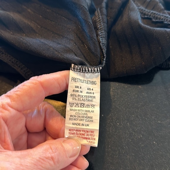 Pretty Little Things Mock Neck Long Sleeve Peekaboo Bodysuit Size 4 Minimalist - Picture 13 of 14